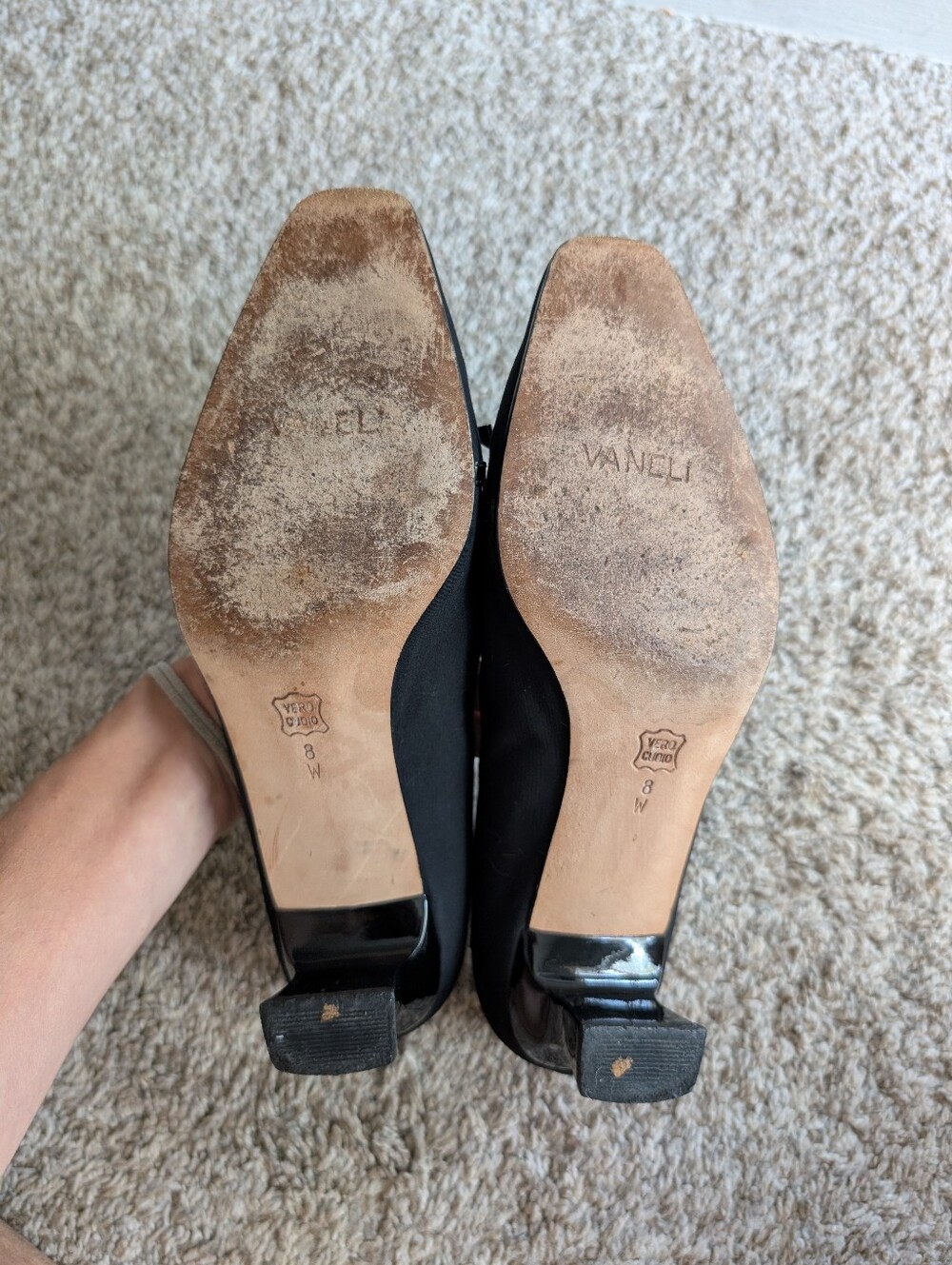 Vaneli Classic Black Kitten Heel Pumps With Point Toe And Bow Details Sz 8W - Picture 7 of 9
